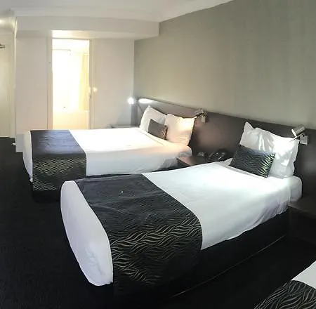 Hunts Hotel Liverpool Casula Exterior photo