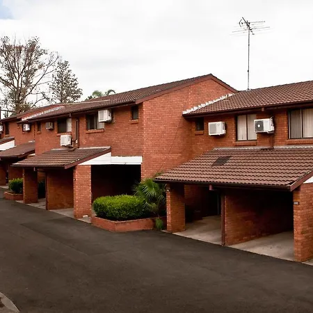 Hunts Hotel Liverpool Casula Exterior photo