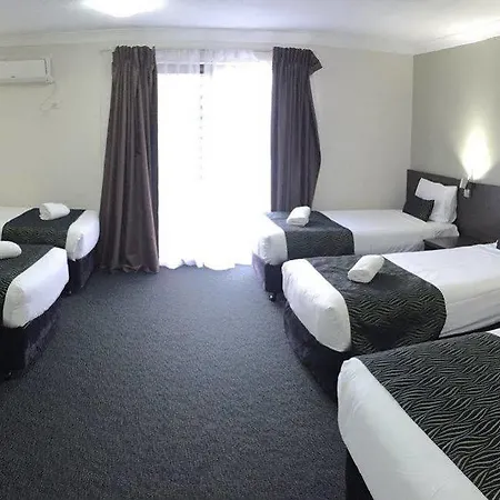 Hunts Hotel Liverpool Casula Exterior photo
