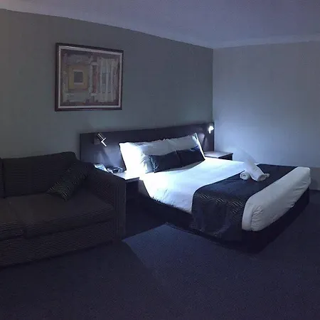 Hunts Hotel Liverpool Casula Exterior photo