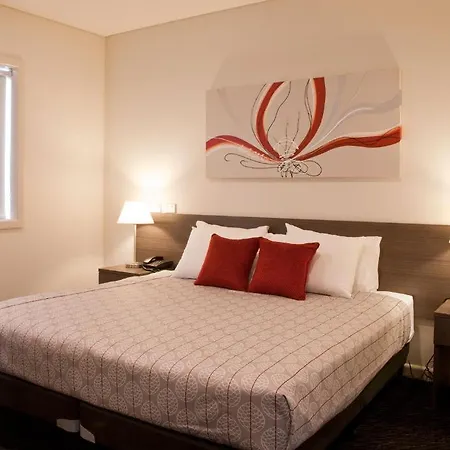 Hunts Hotel Liverpool Casula Room photo