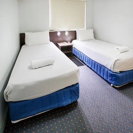 Hunts Hotel Liverpool Casula Exterior photo