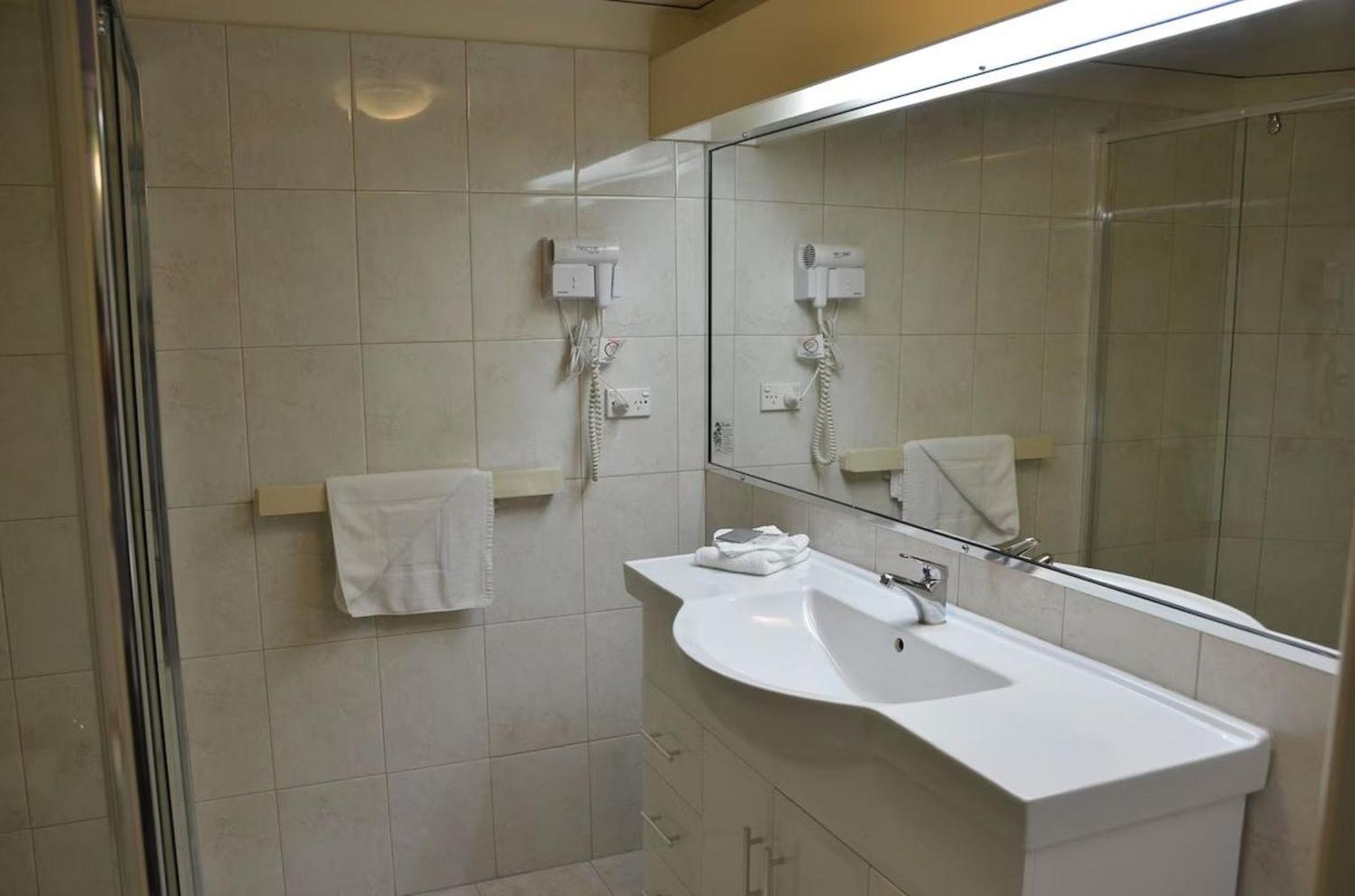 Hunts Liverpool Hotel Casula