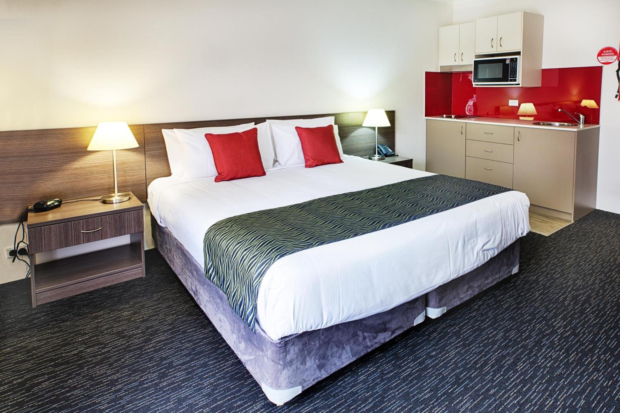 Hunts Liverpool 4* Casula