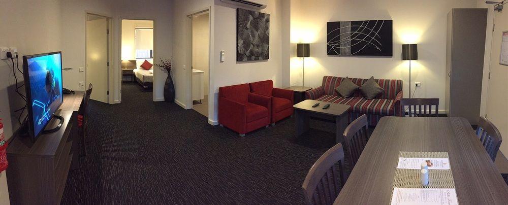 Hunts Liverpool 4* Casula